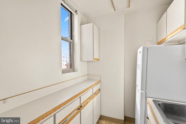 Building Photo - 1111 Arlington Blvd