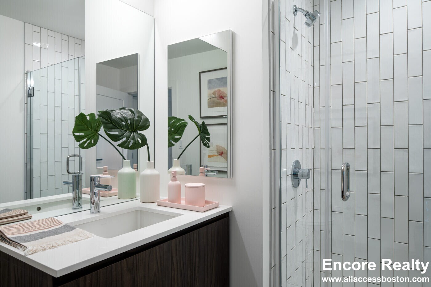 Building Photo - 771 Beacon St St