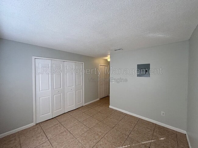 Building Photo - 1031 Columbia Ave