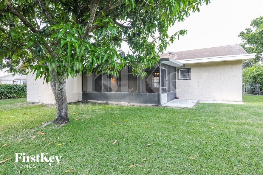 Building Photo - 8570 NW 3rd St