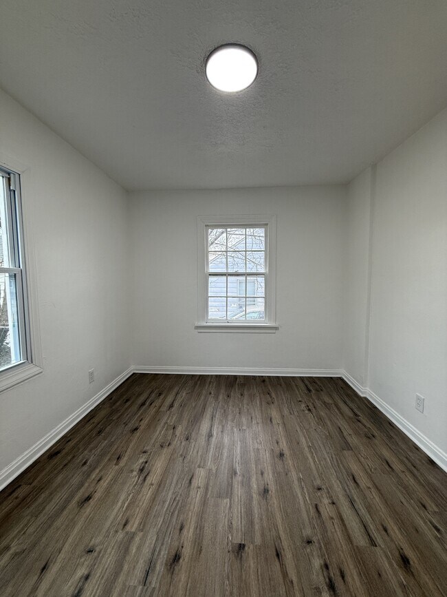 Building Photo - 3520 Cleveland Ave