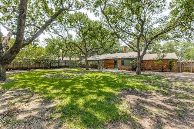 Building Photo - 5831 Elderwood Dr
