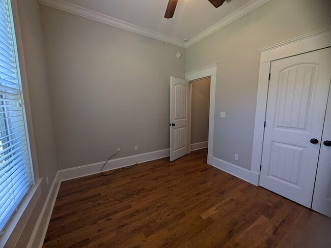 Building Photo - 124 Pepperdine Ct