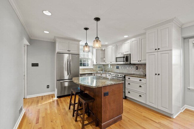 Building Photo - 181 Amazon Pl