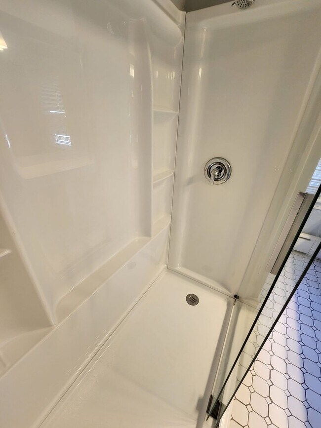 Building Photo - West Chester Historic Townhome - 4 bedrooms, 1 bath