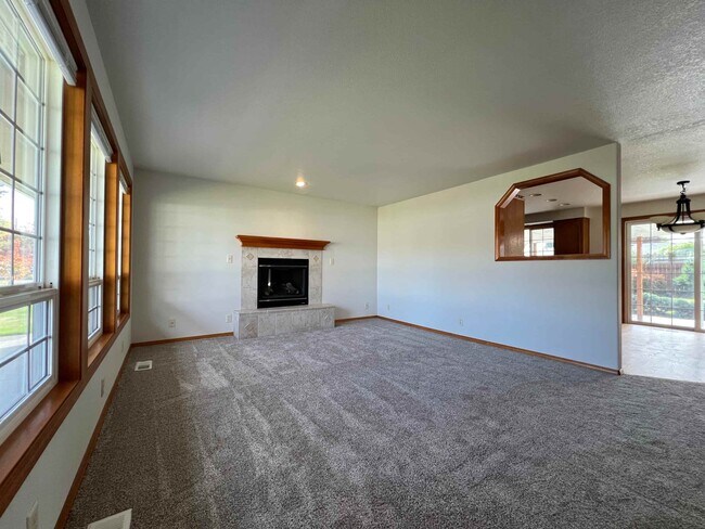 Building Photo - 2529 TAYLOR AVENUE