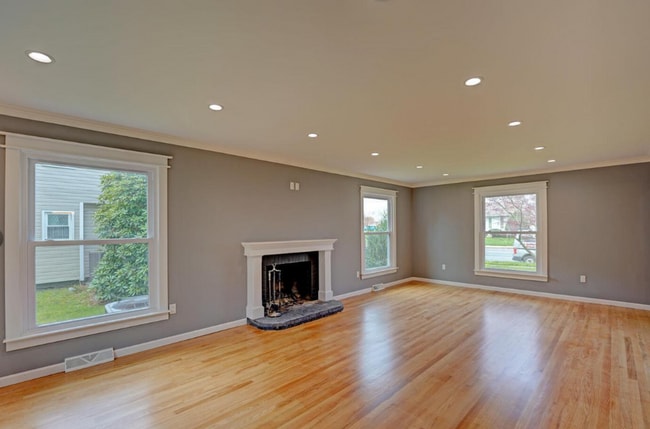 Building Photo - 606 Wyoming Ave