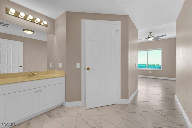 Building Photo - 2745 First St