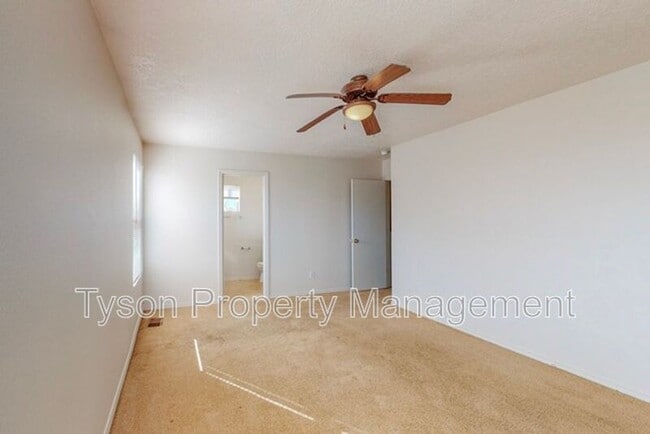 Building Photo - 1934 Tierra De La Luna Dr SW