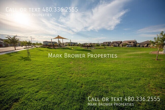 Building Photo - 2268 S Henry Ln