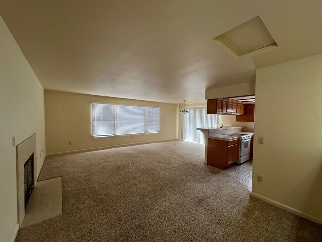 Building Photo - LSGRA445