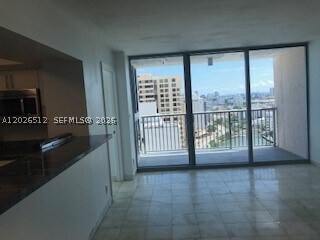 Building Photo - 2655 Collins Ave