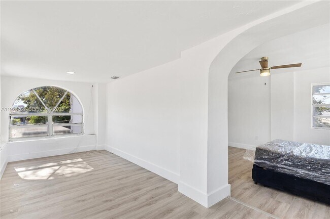 Building Photo - 4030 NW 1st Ave