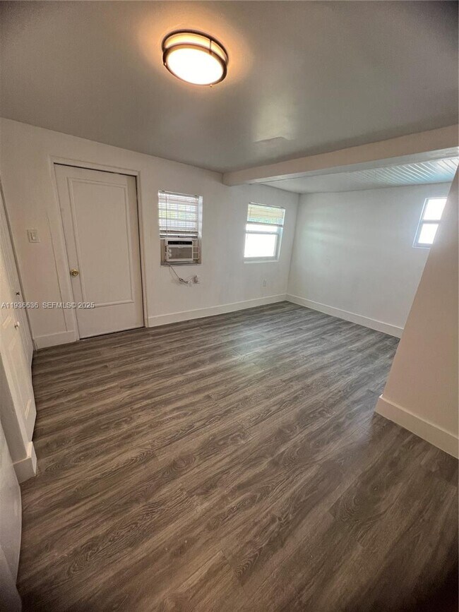 Building Photo - 1999 NW 2nd St