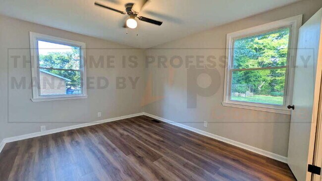 Building Photo - 27 Binks Dr