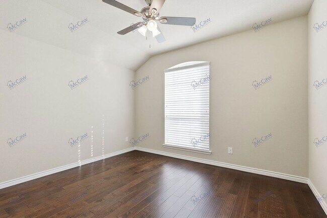 Building Photo - 140 Wilson Cliff Dr