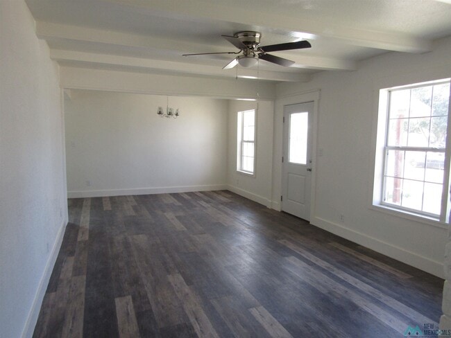 Building Photo - 1111 W Chisum Ave