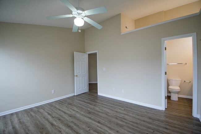 Building Photo - 32 N Sunberry Trail