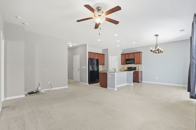 Building Photo - "Charming 3-Bed Oasis with 2 Full Baths in Ladson - 1,283 Sq Ft of Comfort!"