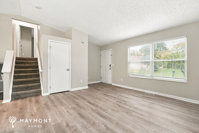 Building Photo - Spacious Grove City Home with 2-Car Garage