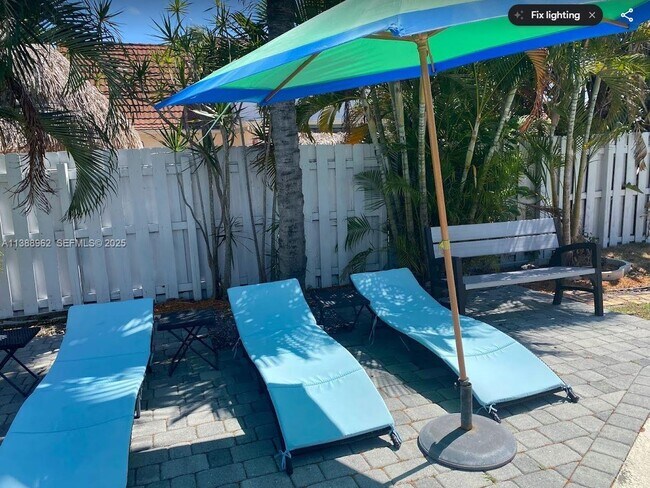 Building Photo - 1690 NE 25th Ave