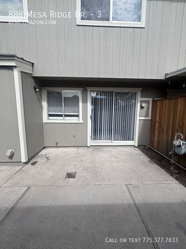 Building Photo - 888 Mesa Ridge Dr