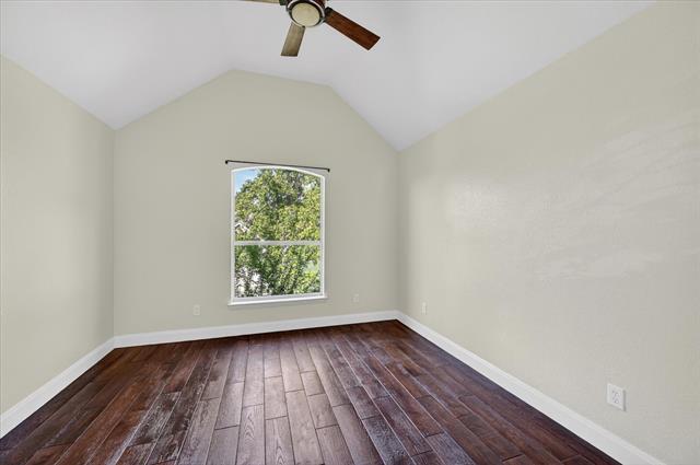 Building Photo - 3102 Southwood Dr
