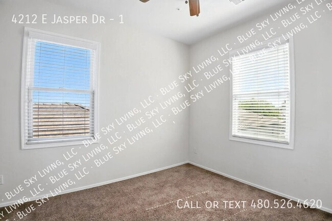 Building Photo - 4212 E Jasper Dr