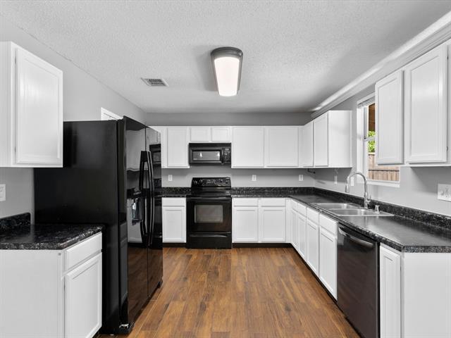 Building Photo - 2412 Avalon Creek Way