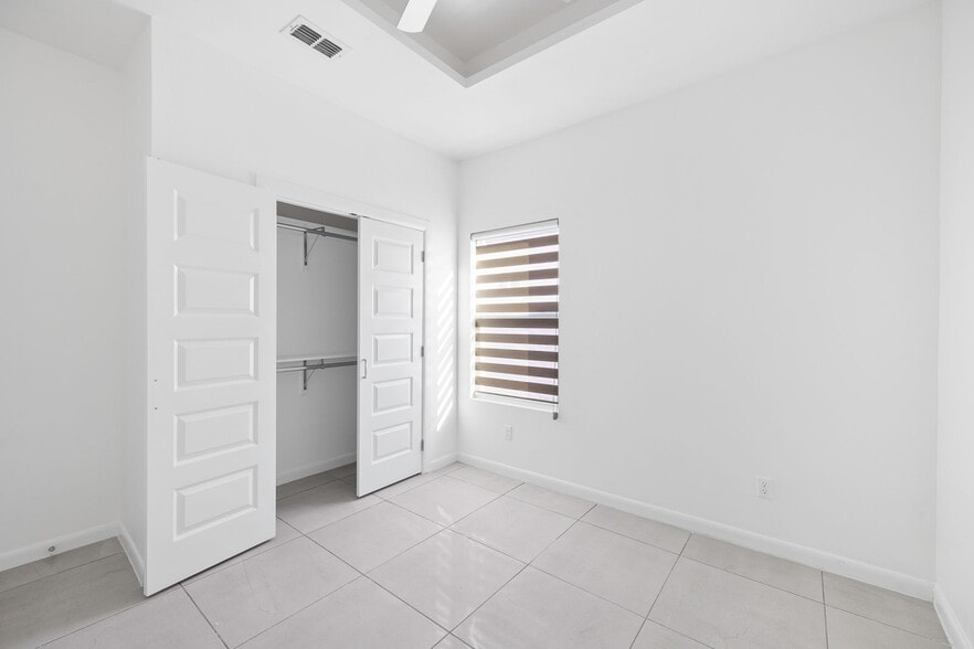 Building Photo - 3508 S Dominique Dr