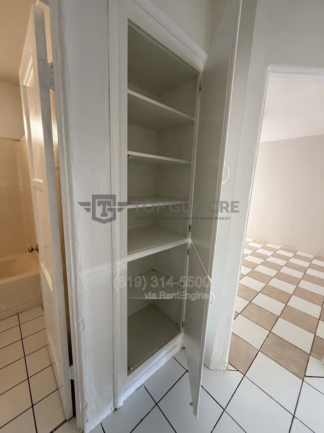 Building Photo - 4050-58 42nd St