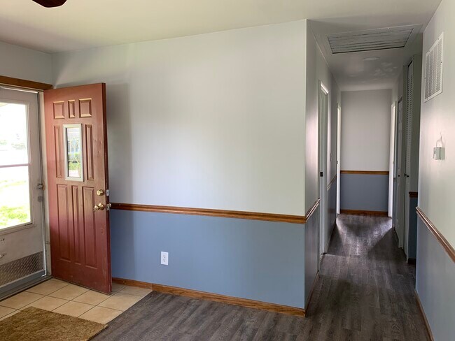 Building Photo - 1217 Concord Ct