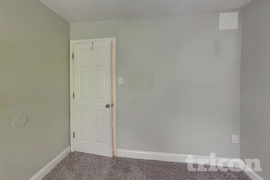 Building Photo - 1325 Farrara Dr