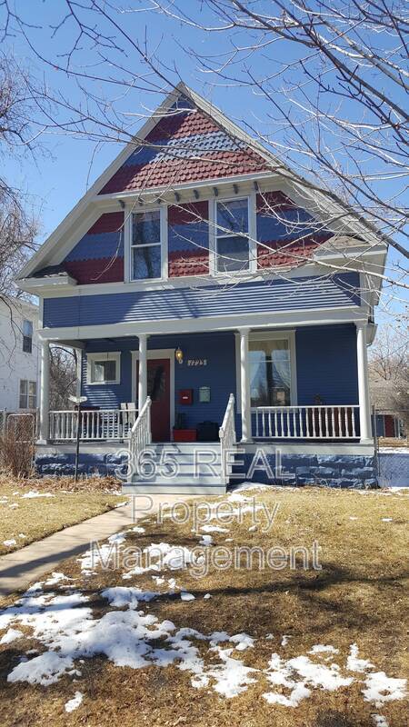 Primary Photo - 1723 7th Ave