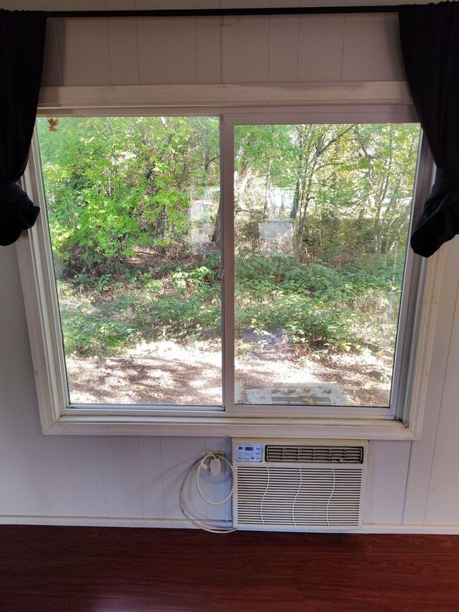 Building Photo - 1819 Green Siding Rd