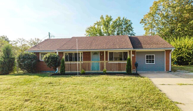 Completely Renovated House in the Holiday Hills Subdivision 251125 - Completely Renovated House in the Holiday Hills Subdivision   251125