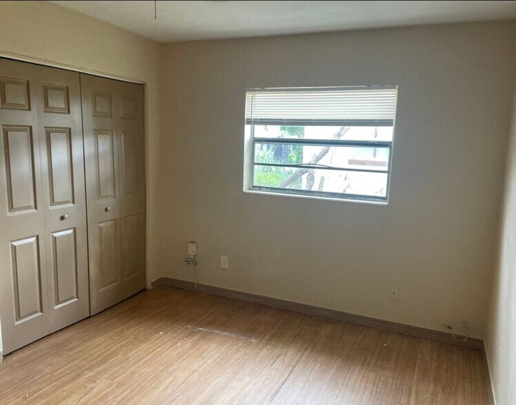 Building Photo - 926 30th St NW