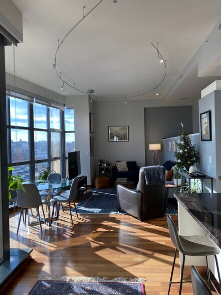 Building Photo - 1413 P St NW