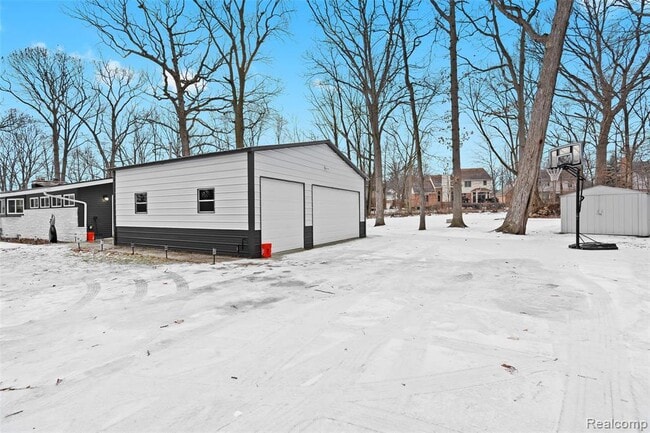 Building Photo - 2566 Harrington Rd
