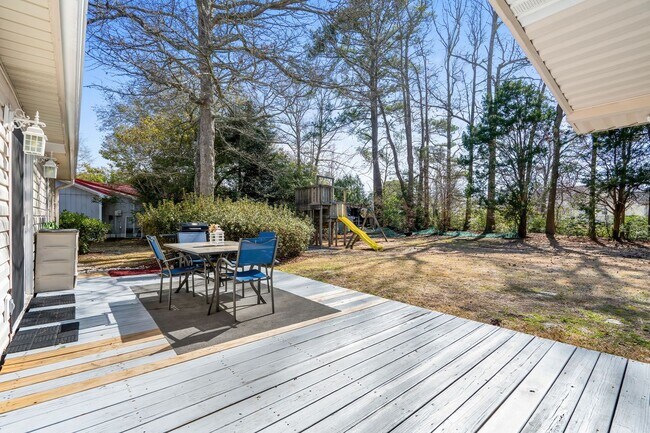 Building Photo - 4 Bed/2 Bath Furnished Single Family Home in Surfside 1 Mile to the Beach By Golf Cart!