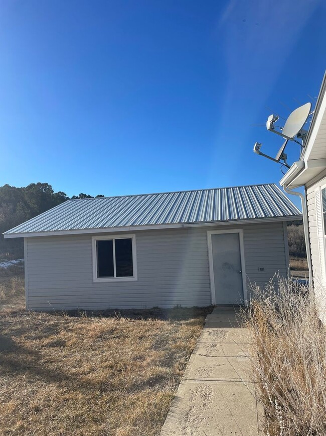 Building Photo - Mancos 3 bedroom on land