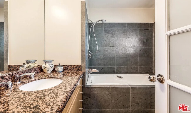 Building Photo - 2515 Euclid St