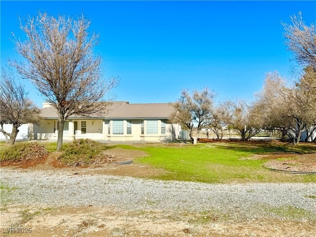 Building Photo - 1230 W Iguana St