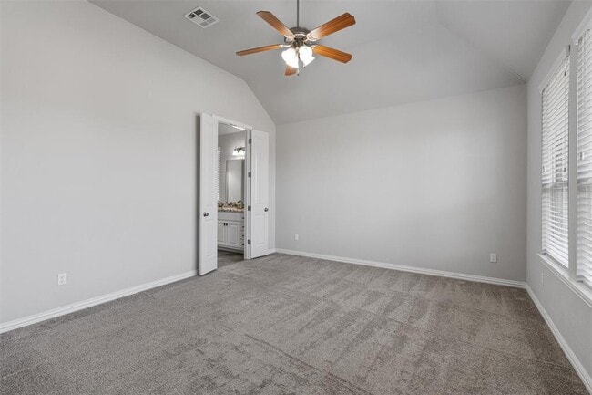 Building Photo - 404 Miracle Rose Way