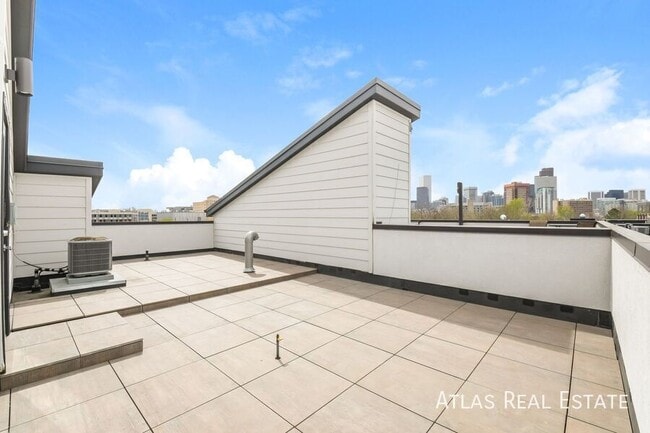 Building Photo - 2121 N Marion St