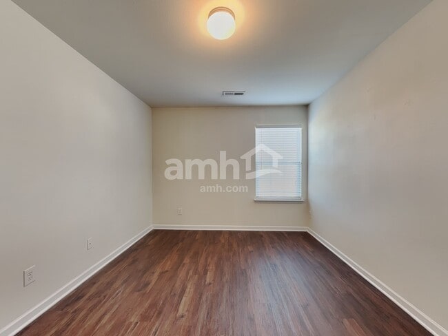 Building Photo - 4984 Mount Hope Dr