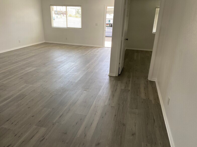 Building Photo - 73641 Sunnyslope Dr