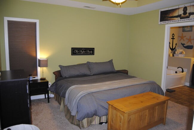 Building Photo - 210 Twilight Dr