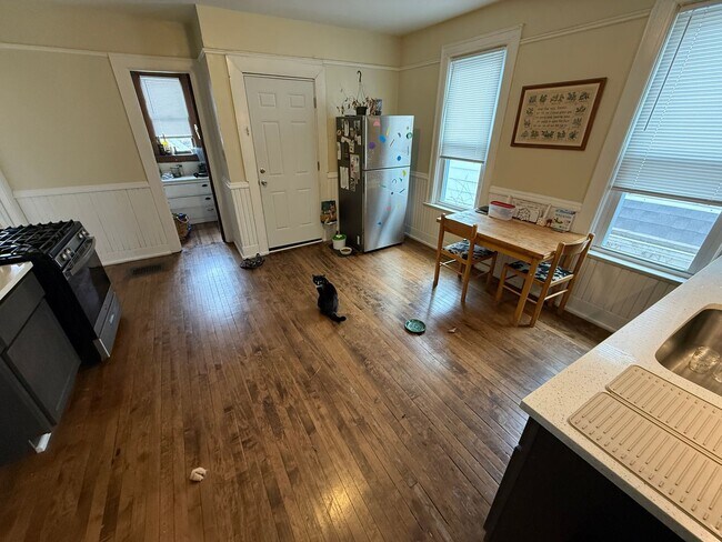 Building Photo - 2768-70 N. Booth St.