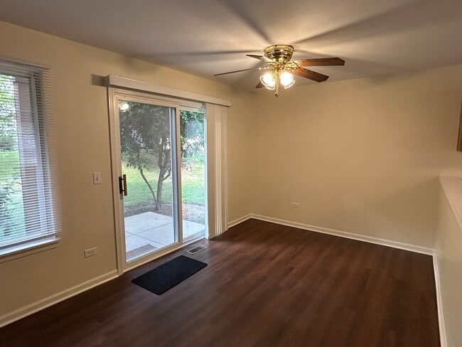 Building Photo - 2300 Woodside Dr